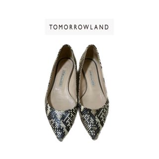 TOMORROWLAND - 美品　TOMORROWLAND  PELLICO パイソン柄フラットパンプス