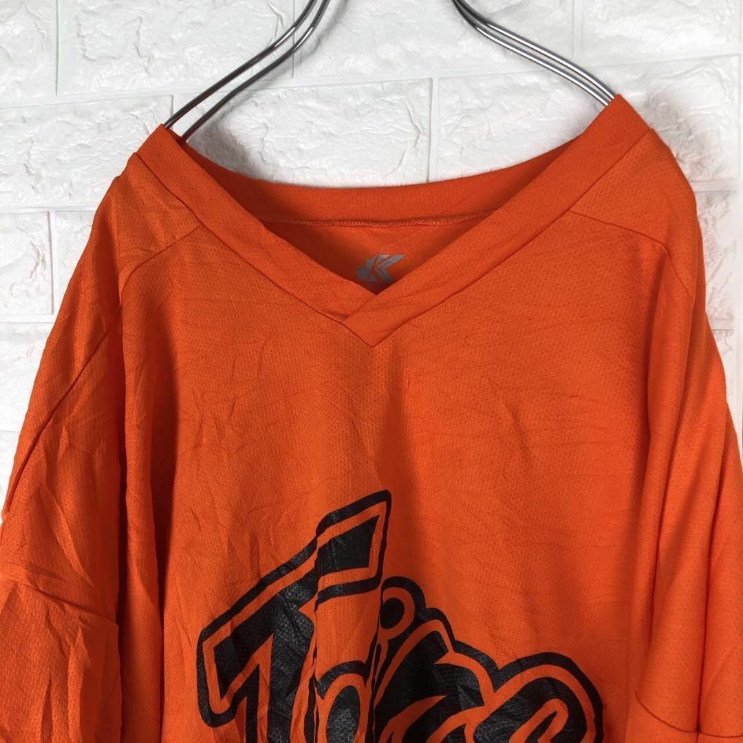 USA古着 超ゆるだぼ 長袖ゲームシャツ スポーツウェア 3XL ビッグプリント メンズのトップス(Tシャツ/カットソー(七分/長袖))の商品写真