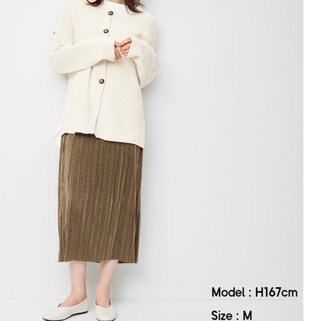 GU(ジーユー)の新品 L  GU ランダムプリーツ ナロー スカート（ベージュブラウン系） レディースのスカート(ロングスカート)の商品写真
