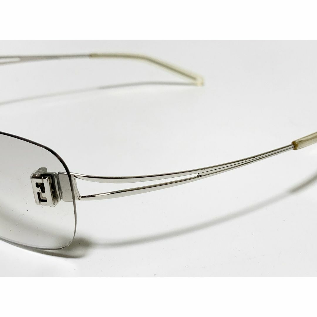 FENDI(フェンディ)のFENDI フェンディ サングラス ケース付 レディース メンズ D7 レディースのファッション小物(サングラス/メガネ)の商品写真