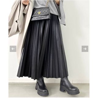 アパルトモンドゥーズィエムクラス(L'Appartement DEUXIEME CLASSE)の最終価格　L'Appartement 【MM6】PLEATS SKIRT(ロングスカート)