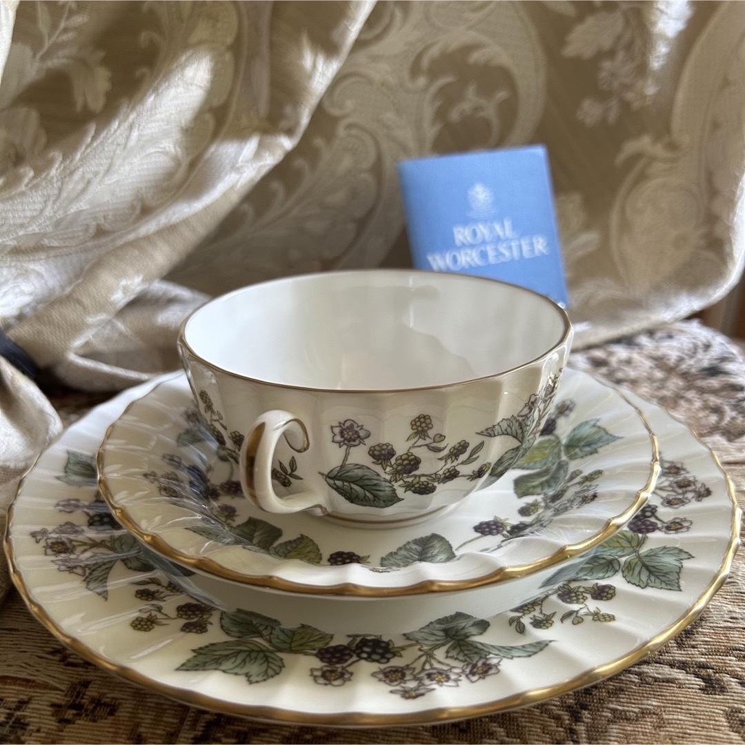 Royal Worcester(ロイヤルウースター)の英国製　royalworcester  【Lavinia】モーニングセット インテリア/住まい/日用品のキッチン/食器(食器)の商品写真