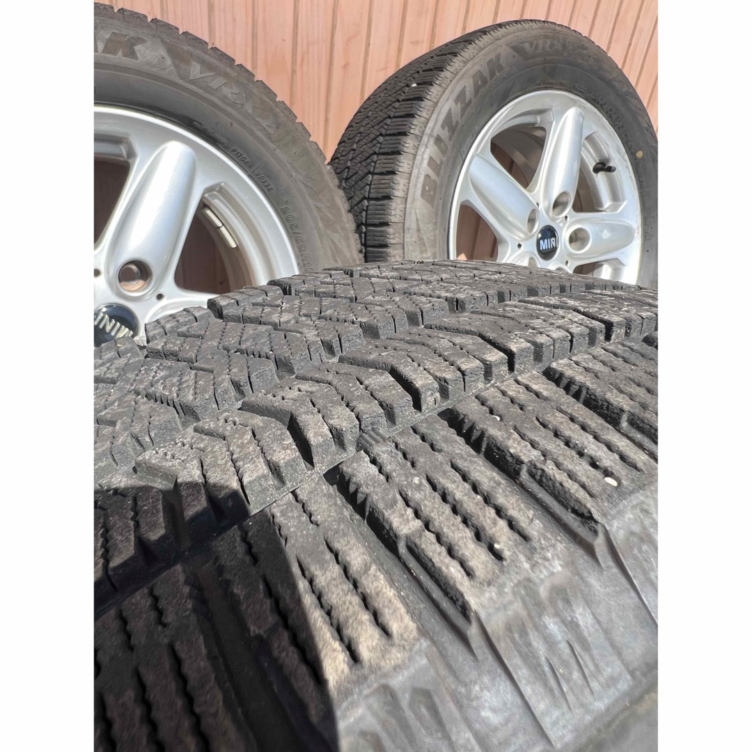 ミニクーパークロスオーバーR60スタッドレス205/60R16