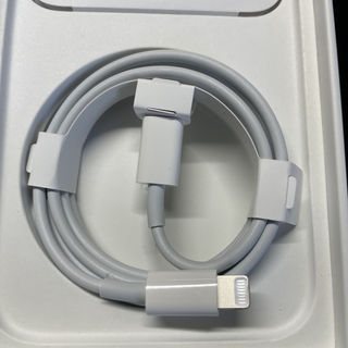 アイフォーン(iPhone)のiPhone純正ケーブル(USB-C Lightning)(バッテリー/充電器)