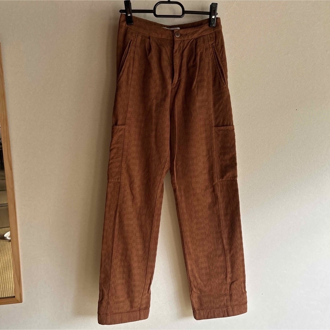 archi(アーキ)のARCH QUILTED STRAIGHT SLACKS レディースのパンツ(カジュアルパンツ)の商品写真