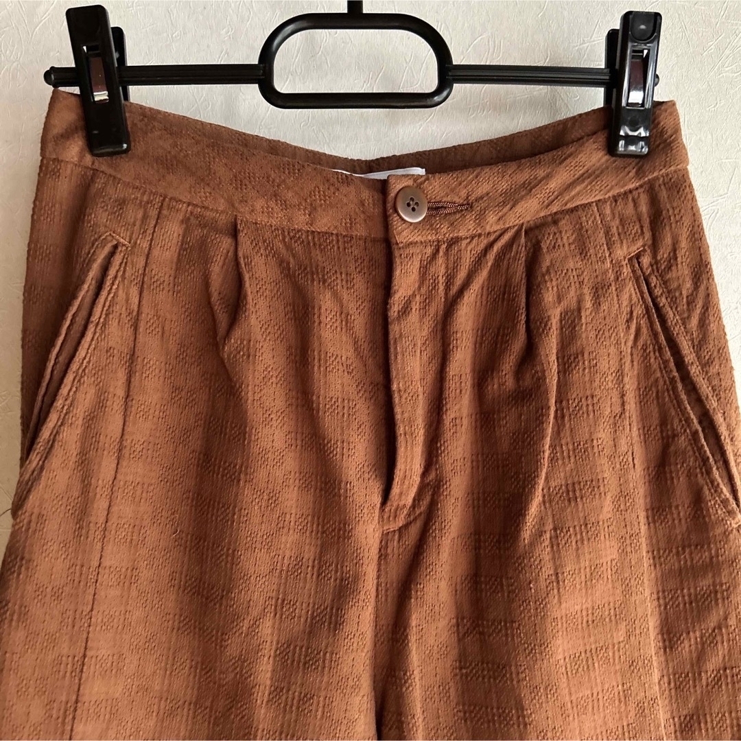 archi(アーキ)のARCH QUILTED STRAIGHT SLACKS レディースのパンツ(カジュアルパンツ)の商品写真