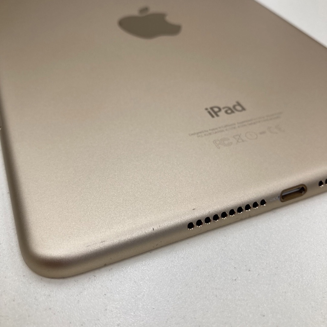 iPad(アイパッド)のiPad mini4 セルラーモデル 128GB / au Apple ゴールド スマホ/家電/カメラのPC/タブレット(タブレット)の商品写真