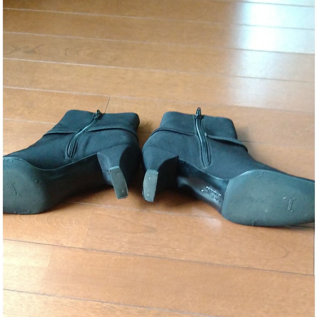 Salvatore Ferragamo(サルヴァトーレフェラガモ)のサルヴァトーレフェラガモ　黒ショートブーツ メンズの靴/シューズ(ブーツ)の商品写真
