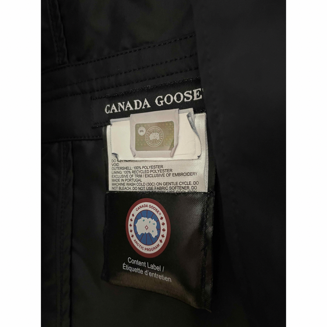 CANADA GOOSE(カナダグース)のレア！カナダグース　コート　S（M）BK 正規店購入　美品 レディースのジャケット/アウター(ロングコート)の商品写真
