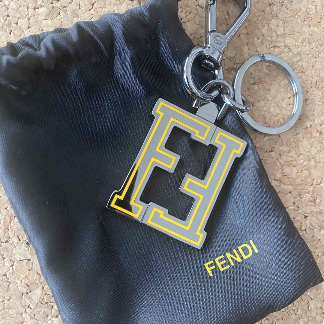 新品】FENDI キーホルダー キーリング 袋入り - キーホルダー