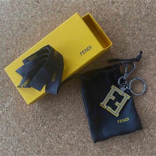 フェンディ(FENDI)の【新品】FENDI キーホルダー キーリング 袋入り(キーホルダー)