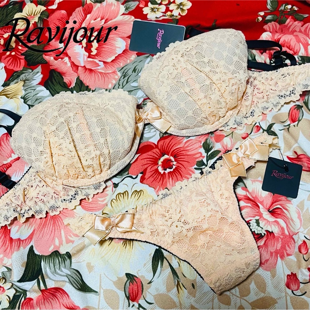 Ravijour(ラヴィジュール)の★Ravijour★レースブラショーツ★Tバックパンツ下着★オレンジ★金糸リボン レディースの下着/アンダーウェア(ブラ&ショーツセット)の商品写真