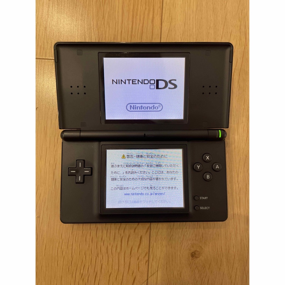 ニンテンドーDS(ニンテンドーDS)のtaku◎断捨離様専用 ニンテンドーDS エンタメ/ホビーのゲームソフト/ゲーム機本体(携帯用ゲーム機本体)の商品写真