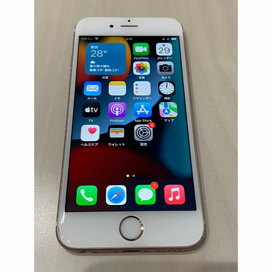 Apple(アップル)のiPhone6s RoseGold 128GB（SIMフリー、カメラレンズ割れ） スマホ/家電/カメラのスマートフォン/携帯電話(スマートフォン本体)の商品写真