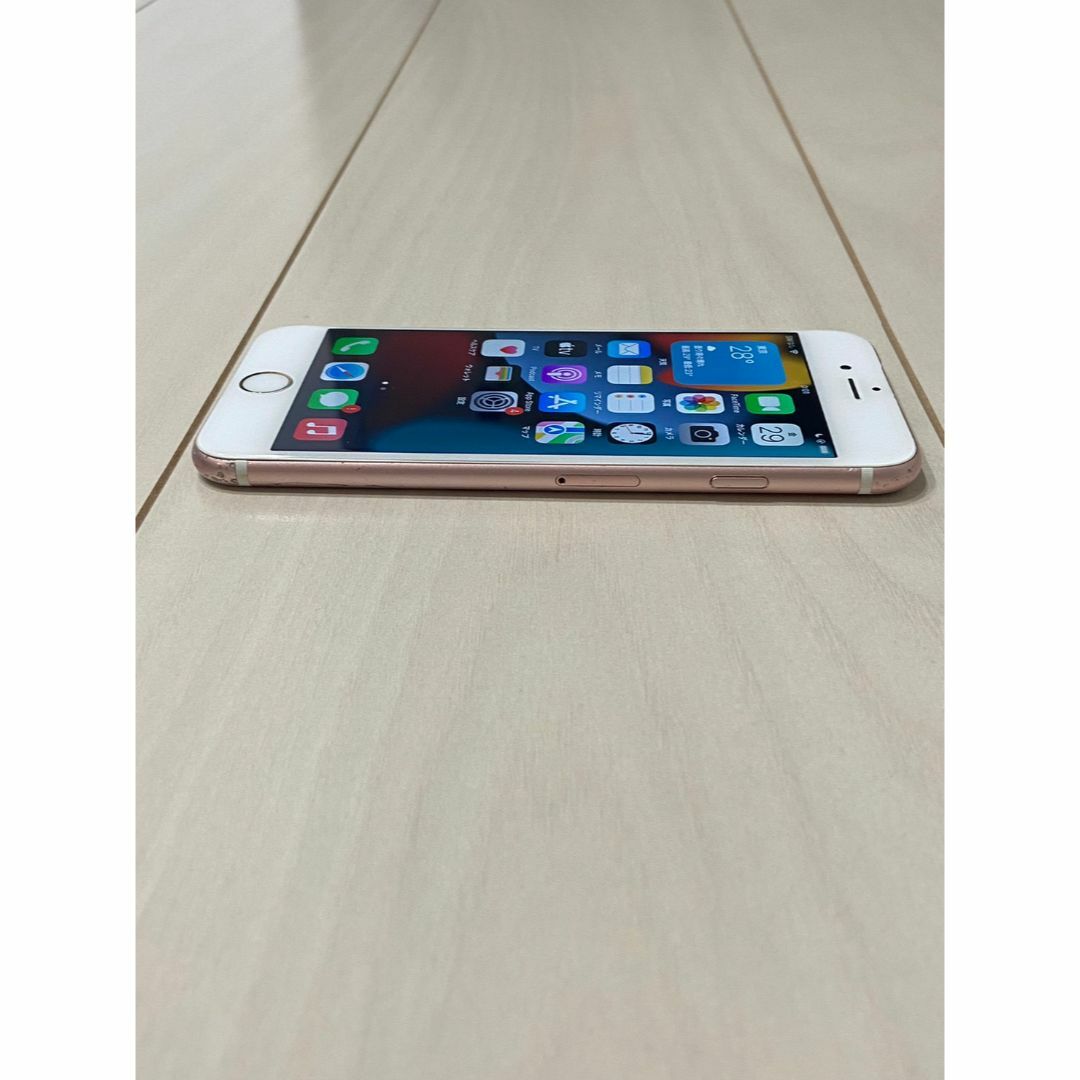 Apple(アップル)のiPhone6s RoseGold 128GB（SIMフリー、カメラレンズ割れ） スマホ/家電/カメラのスマートフォン/携帯電話(スマートフォン本体)の商品写真