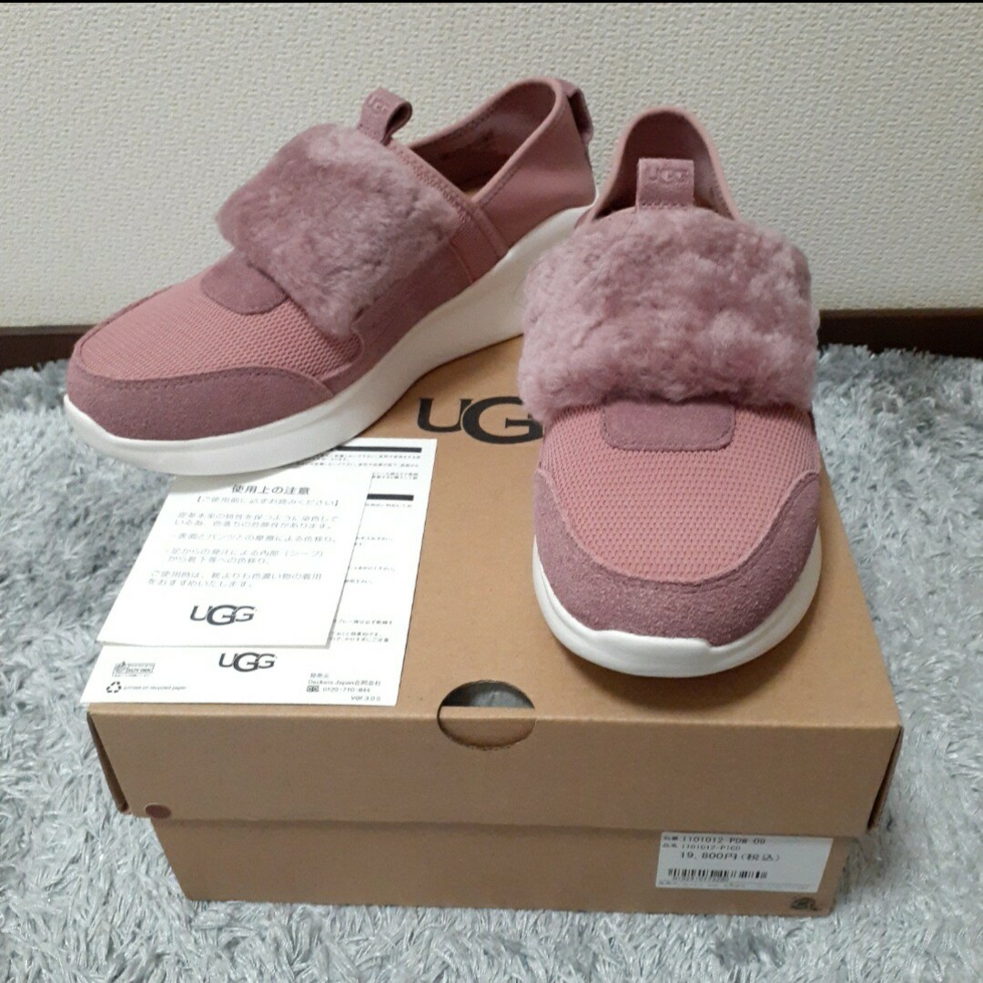 お値下げ新品未使用♥️UGG定価19800円スニーカーピンク