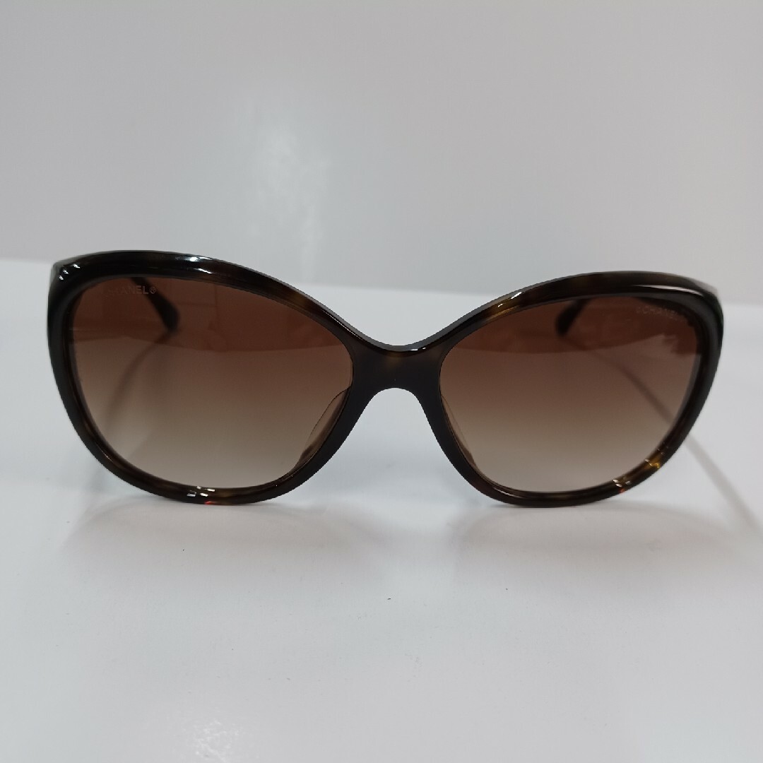 Chanel Cat Eye Sunglasses - 5 For Sale on 1stDibs  chanel cat-eye a71340  model, a71340 chanel, chanel vintage cat eye sunglasses