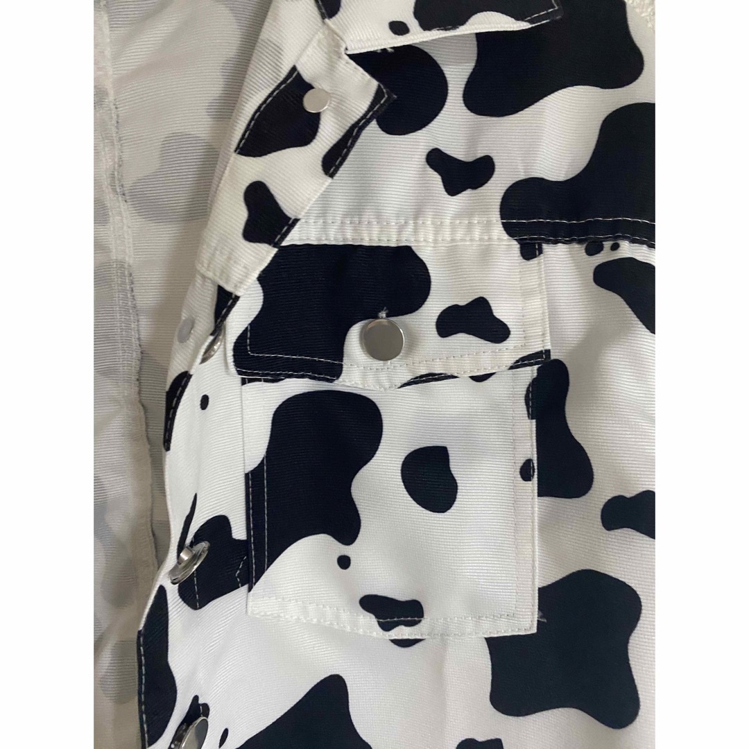 牛柄　ショート丈　ジャケット レディースのジャケット/アウター(Gジャン/デニムジャケット)の商品写真