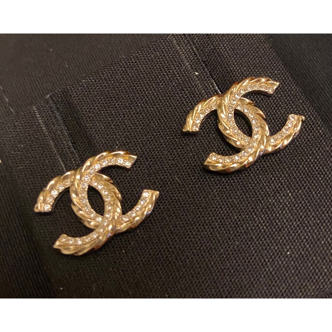 CHANEL(シャネル)のCHANEL ピアス2023 レディースのアクセサリー(ピアス)の商品写真