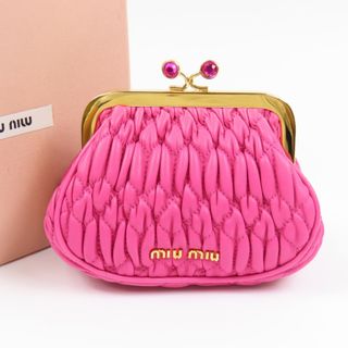 ミュウミュウ 化粧ポーチ ポーチ(レディース)の通販 48点 | miumiuの ...