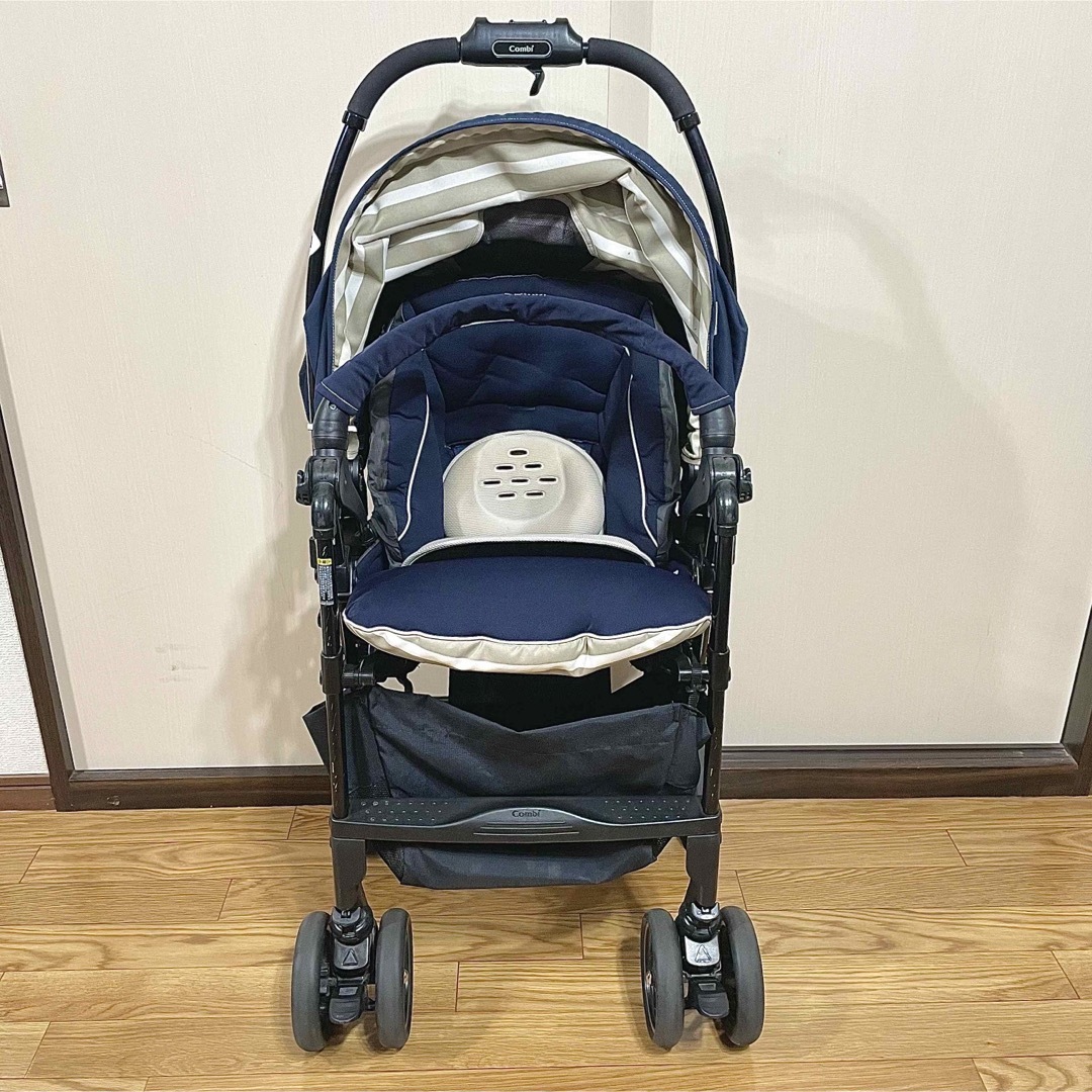 《美品》コンビ メチャカルハンディ オート4キャスエッグショックシェリーネイビー