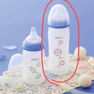 アカチャンホンポ(アカチャンホンポ)の【ゆふん様専用】ピジョン哺乳瓶　２点セット(哺乳ビン)