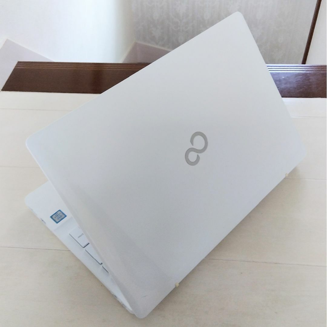 富士通 - 美品!白✨メモリ8GB&高速SSD✨富士通ノートパソコン ...