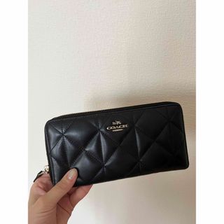 コーチ(COACH)のcoach キルティング　長財布　黒　財布(財布)