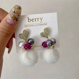 ハンドメイドピアス　tomoさま♡(ピアス)