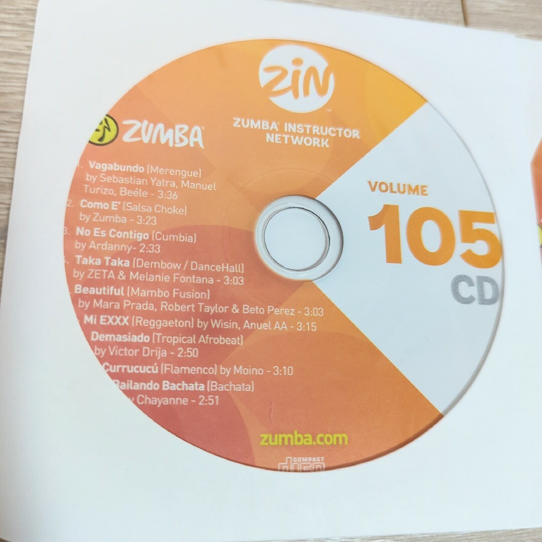 Zumba(ズンバ)のZUMBA CD DVD ZIN105 エンタメ/ホビーのDVD/ブルーレイ(スポーツ/フィットネス)の商品写真