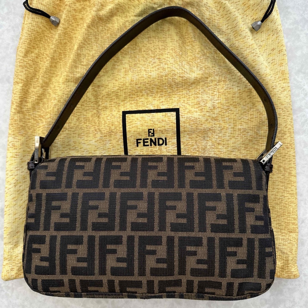 極美品 FENDI フェンディ マンマバケット ズッカ柄 - www.sorbillomenu.com