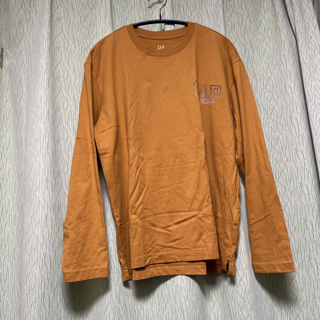 GAP(ギャップ)のGAP  Tシャツ　マスタード　長袖　M メンズのトップス(Tシャツ/カットソー(七分/長袖))の商品写真