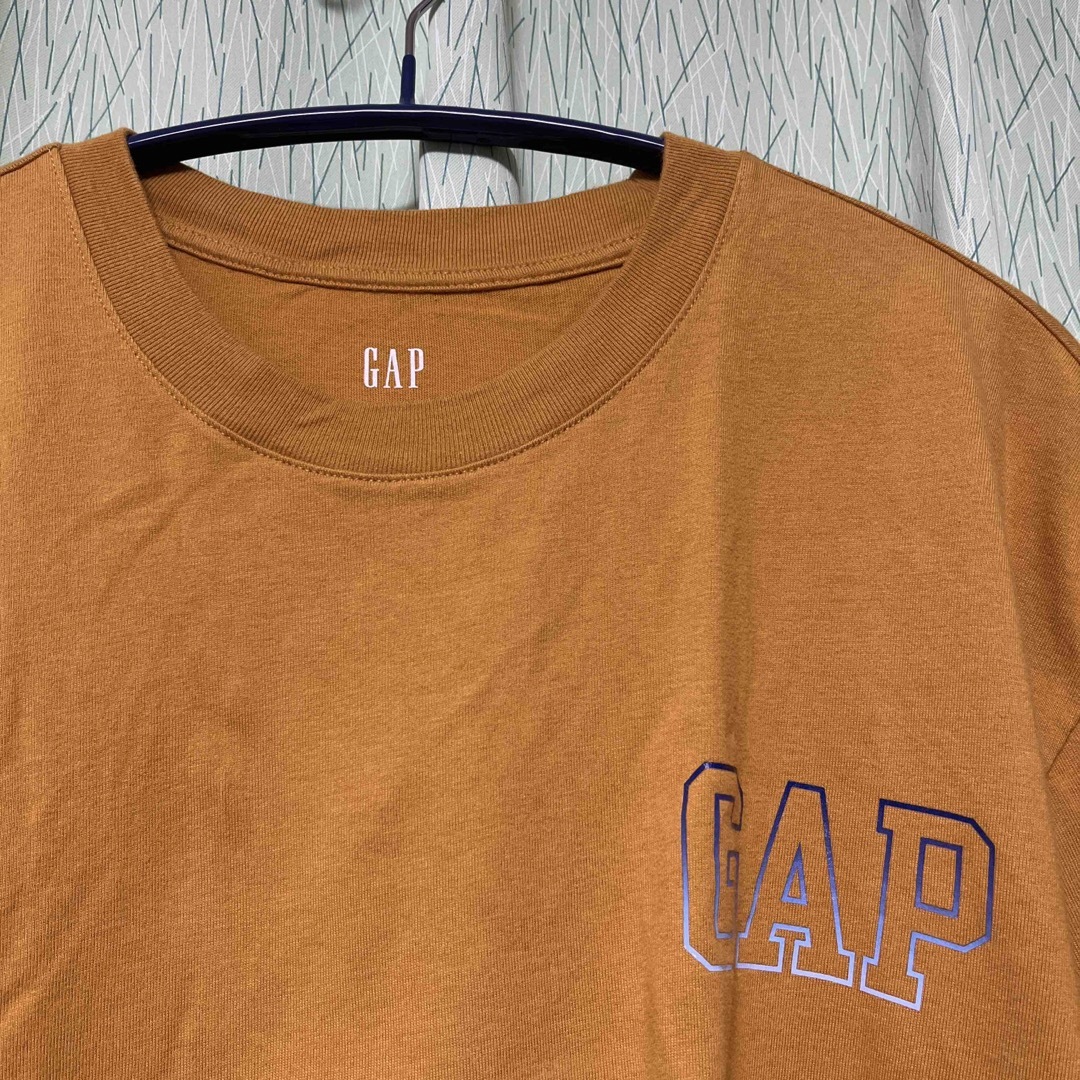 GAP(ギャップ)のGAP  Tシャツ　マスタード　長袖　M メンズのトップス(Tシャツ/カットソー(七分/長袖))の商品写真