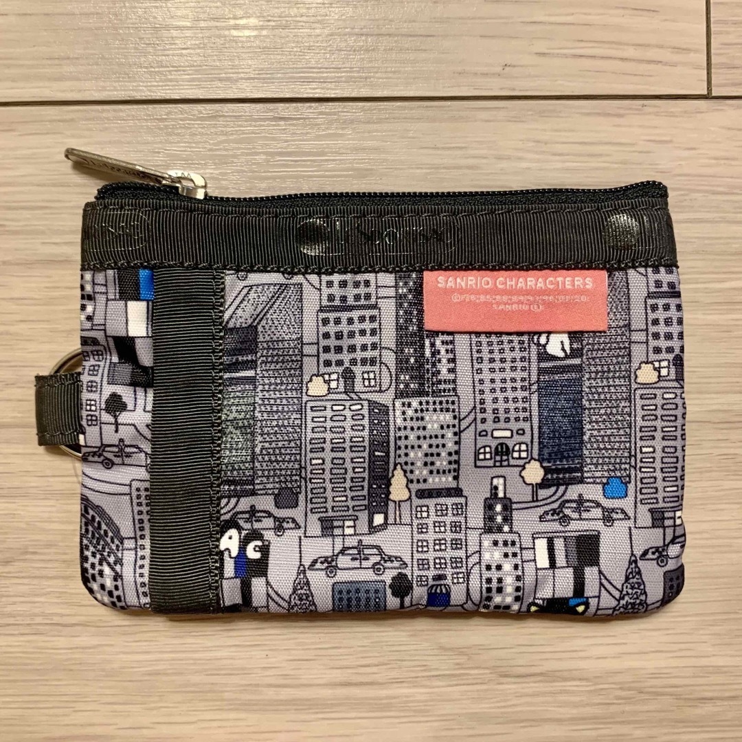 LeSportsac(レスポートサック)の【新品】レスポートサック  ハローキティシティ　キーコイン　IDカード、定期入れ レディースのファッション小物(名刺入れ/定期入れ)の商品写真