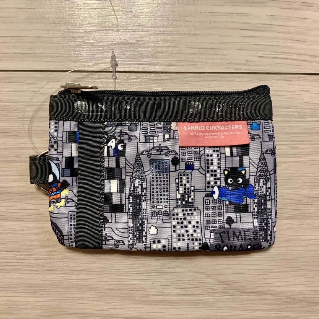 LeSportsac(レスポートサック)の【新品】レスポートサック  ハローキティシティ　キーコイン　IDカード、定期入れ レディースのファッション小物(名刺入れ/定期入れ)の商品写真