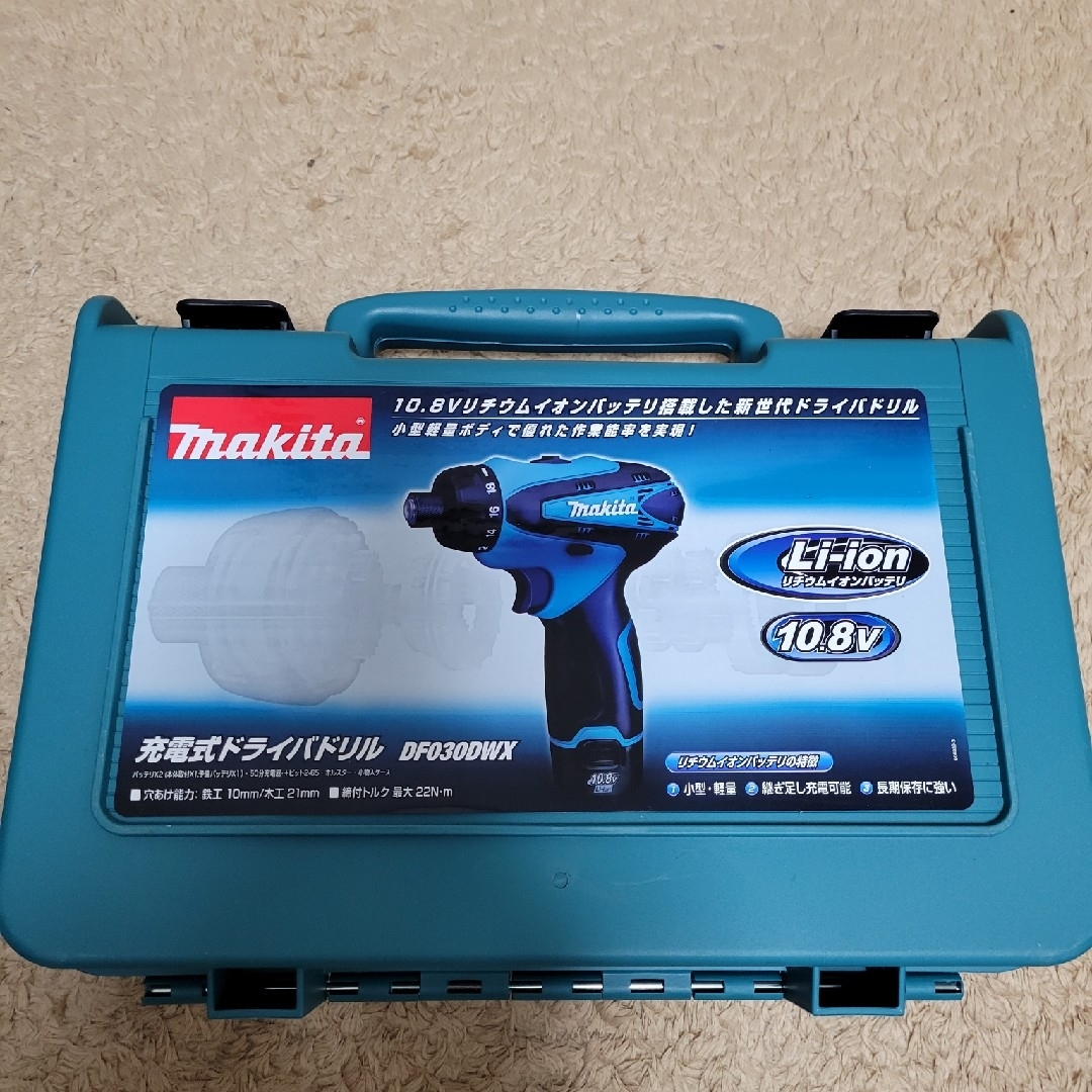 Makita マキタ【makita】充電式ドライバドリル／DF030DWX／充電器・収納ケースの通販 by loose shop｜マキタならラクマ