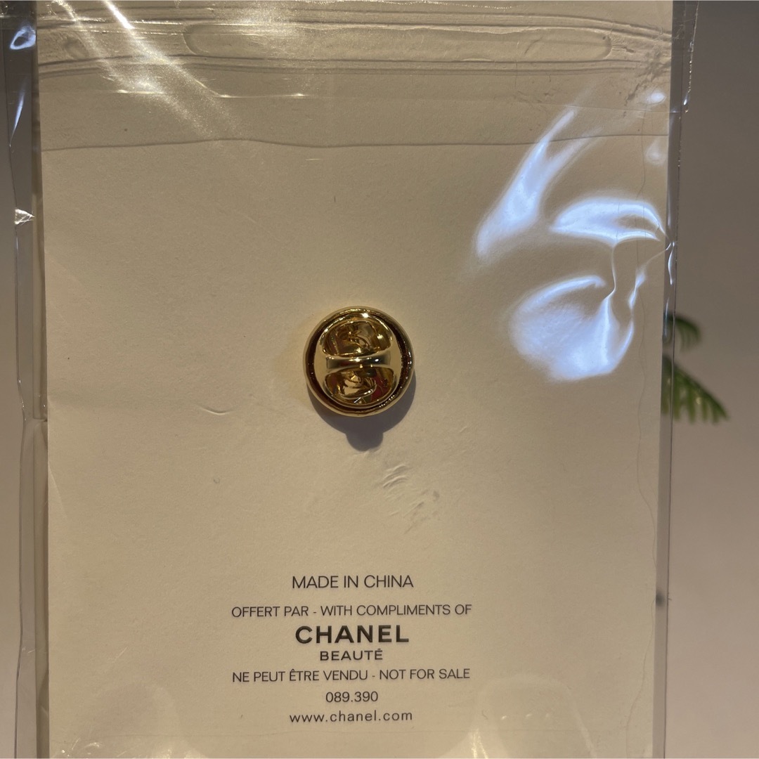 CHANEL(シャネル)のCHANEL ピンバッジ レディースのファッション小物(その他)の商品写真