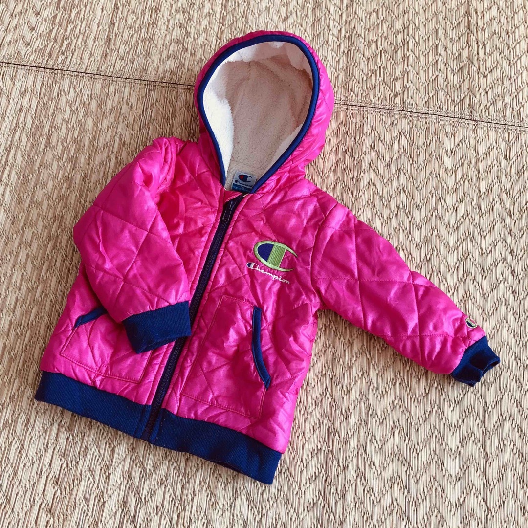 Champion(チャンピオン)のキッズ ダウンジャケット 90cm champion キッズ/ベビー/マタニティのキッズ服女の子用(90cm~)(ジャケット/上着)の商品写真