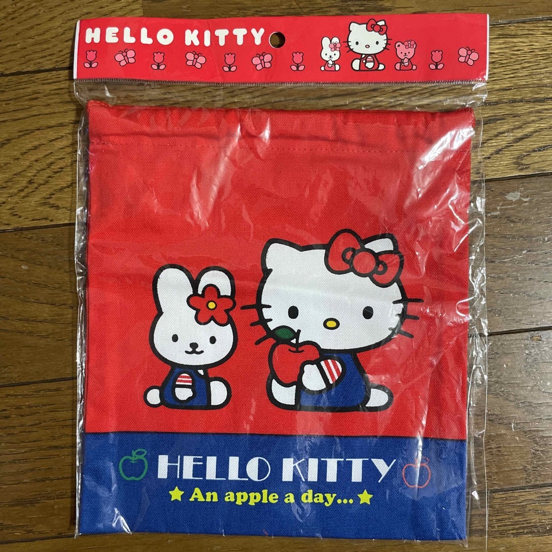 ハローキティ(ハローキティ)の☆新品　日本製　ハローキティ　巾着 キッズ/ベビー/マタニティのこども用バッグ(ランチボックス巾着)の商品写真