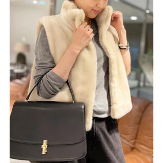 アパルトモンドゥーズィエムクラス(L'Appartement DEUXIEME CLASSE)の新品完売✨L'Appartement⭐︎ A POINT ETC VEST  (ベスト/ジレ)