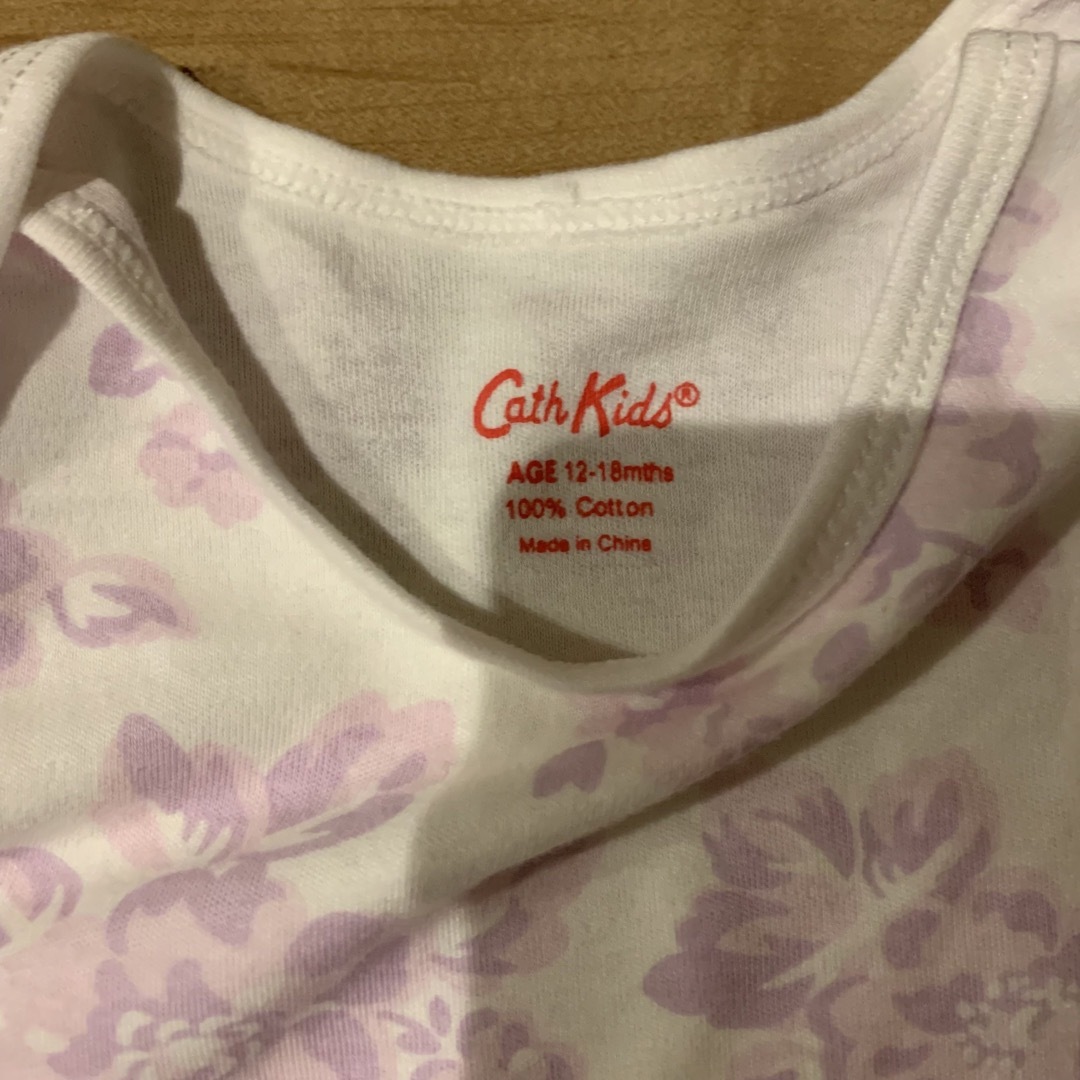 Cath Kidston(キャスキッドソン)のCath kids キャスキッドソン  長袖　足付き　ロンパース  12-18m キッズ/ベビー/マタニティのベビー服(~85cm)(ロンパース)の商品写真