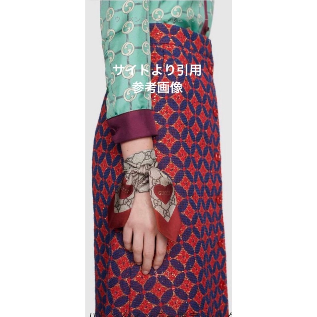 Gucci(グッチ)の[要約商品]❤️美品完売品 ハート❤️[GUCCI  グッチバレンタインスカーフ レディースのファッション小物(バンダナ/スカーフ)の商品写真