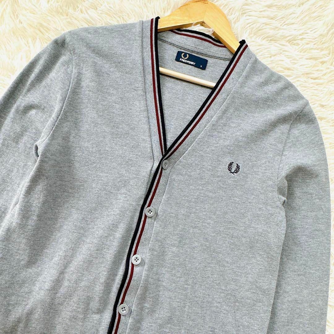 美品　FRED PERRY　ウール100 グレー　ワンポイント