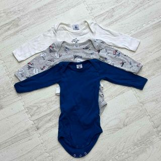 プチバトー(PETIT BATEAU)の【美品】プチバトー　長袖ボディー　3枚　67センチ(ロンパース)