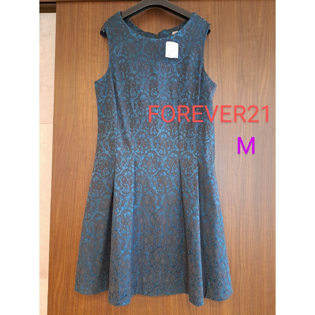 FOREVER 21(フォーエバートゥエンティーワン)の【新品】フォーエバー21　ノースリーブ　ワンピース　ドレス　レディース　Mサイズ レディースのフォーマル/ドレス(ミディアムドレス)の商品写真