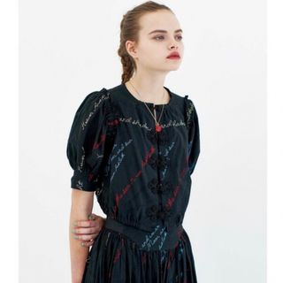 ビームスボーイ(BEAMS BOY)のmaturely YIN-YANG Embroidery チャイナBlouse(シャツ/ブラウス(半袖/袖なし))