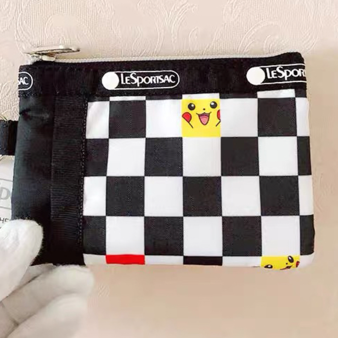 LeSportsac(レスポートサック)の【新品】レスポートサック  ポケモン　キーコイン　IDカード、定期入れ レディースのファッション小物(名刺入れ/定期入れ)の商品写真