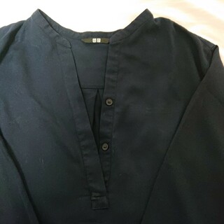 ユニクロ(UNIQLO)のユニクロ 紺ネイビーシャツ(シャツ/ブラウス(長袖/七分))
