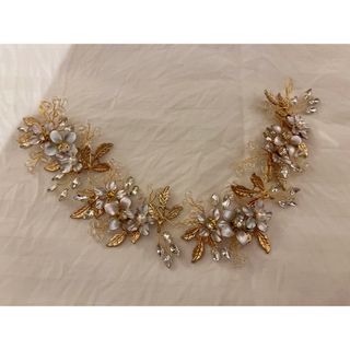 【美品】ヘッドドレス 小枝ビジュー(ヘッドドレス/ドレス)