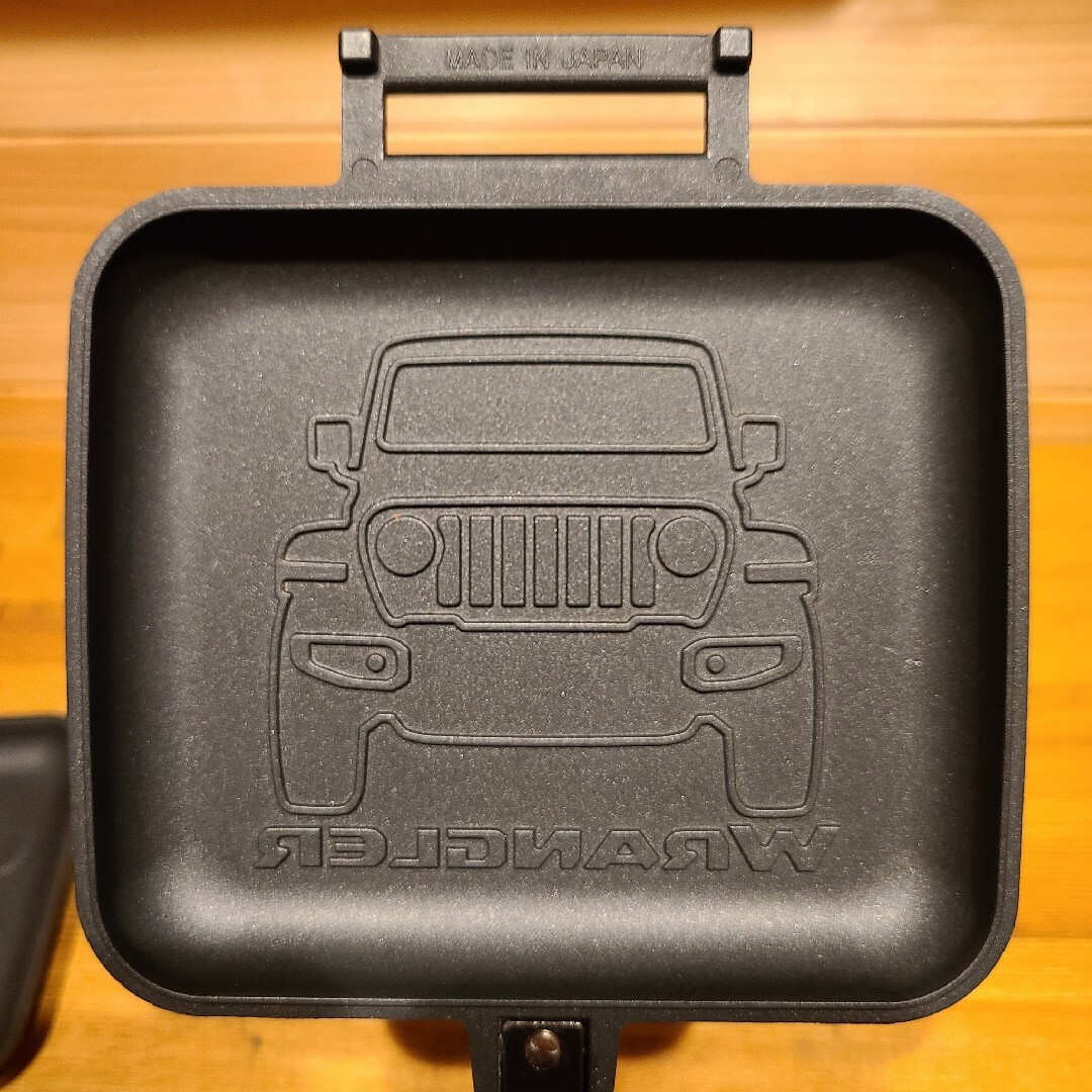 Jeep(ジープ)のJeep ｼﾞｰﾌﾟ ﾎｯﾄｻﾝﾄﾞﾒｰｶｰ スポーツ/アウトドアのアウトドア(調理器具)の商品写真